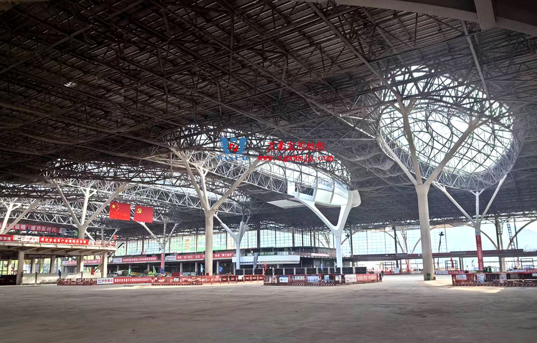 重慶東站站房正在加速建設(shè)，全力繪就項目新篇章