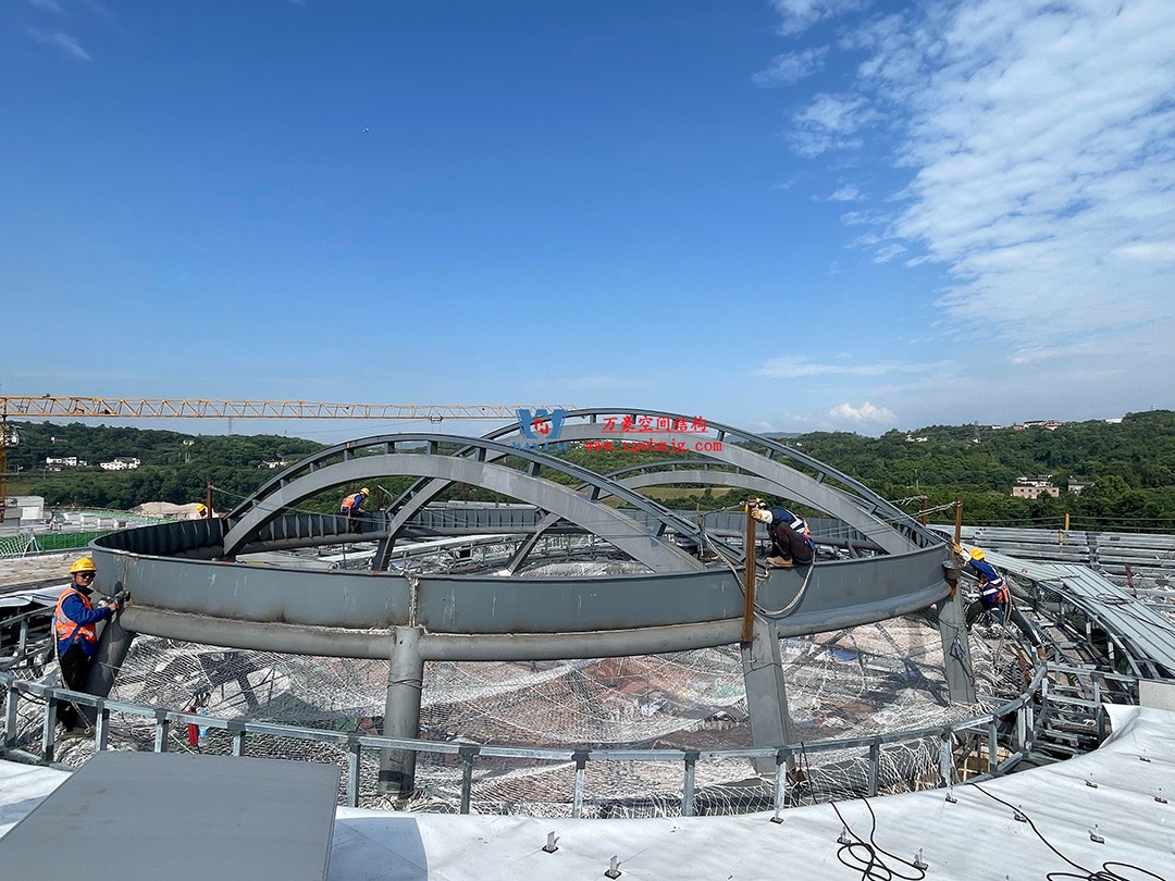 重慶東站站房正在加速建設(shè)，全力繪就項目新篇章